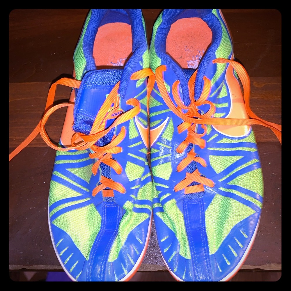 Athletic shoes women’s